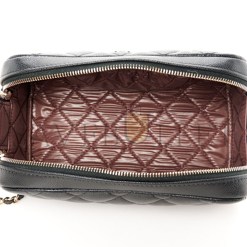 Ch**el caviar quilted toiletry case with chain black (18*10*10cm)